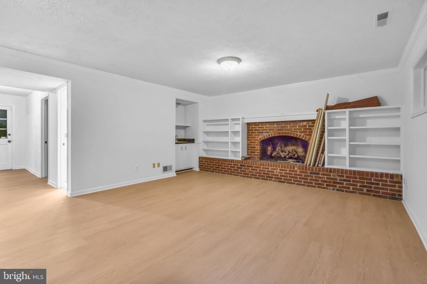 1218 KENSINGTON RD, MCLEAN, Virginia 22101, 4 Bedrooms Bedrooms, ,3 BathroomsBathrooms,Residential,For sale,1218 KENSINGTON RD,VAFX2255336 MLS # VAFX2255336