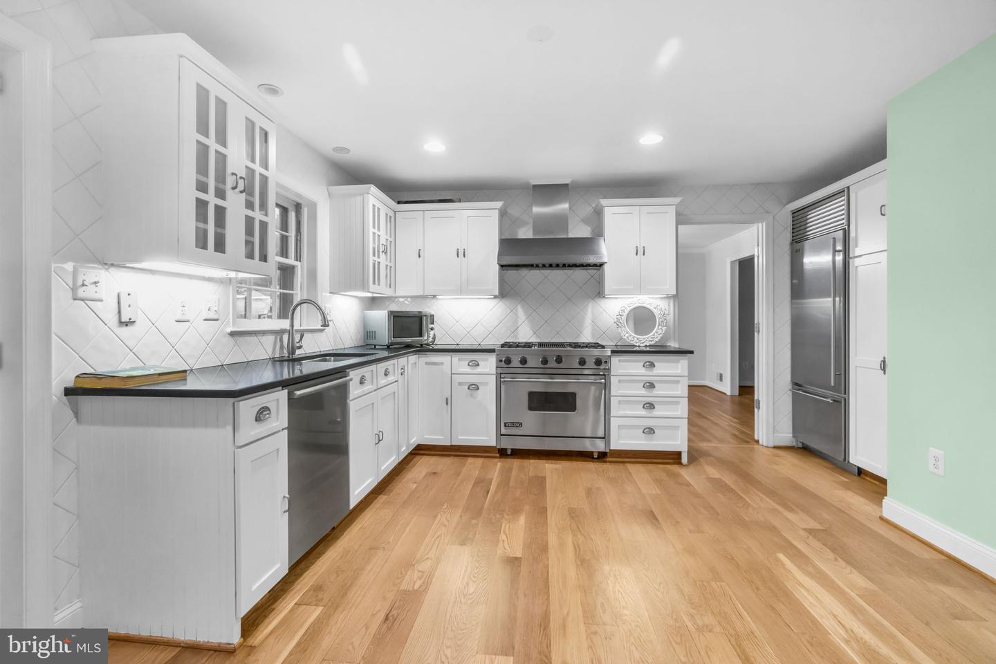 1218 KENSINGTON RD, MCLEAN, Virginia 22101, 4 Bedrooms Bedrooms, ,3 BathroomsBathrooms,Residential,For sale,1218 KENSINGTON RD,VAFX2255336 MLS # VAFX2255336