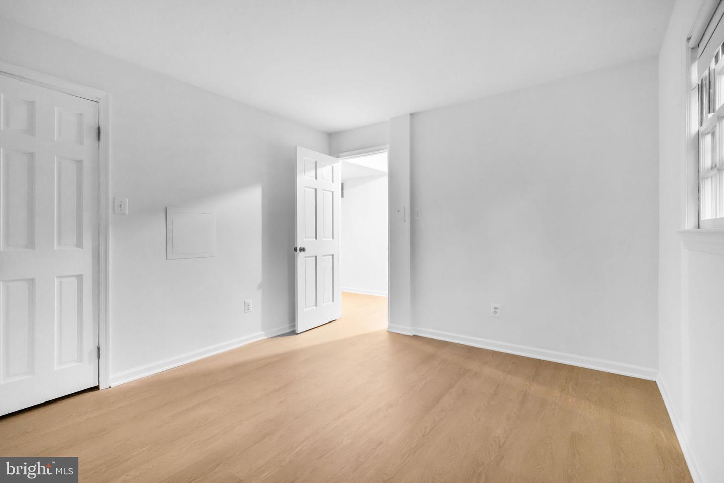 1218 KENSINGTON RD, MCLEAN, Virginia 22101, 4 Bedrooms Bedrooms, ,3 BathroomsBathrooms,Residential,For sale,1218 KENSINGTON RD,VAFX2255336 MLS # VAFX2255336