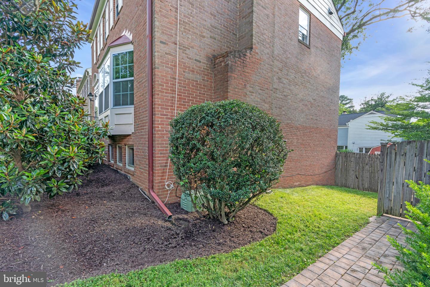 1218 KENSINGTON RD, MCLEAN, Virginia 22101, 4 Bedrooms Bedrooms, ,3 BathroomsBathrooms,Residential,For sale,1218 KENSINGTON RD,VAFX2255336 MLS # VAFX2255336