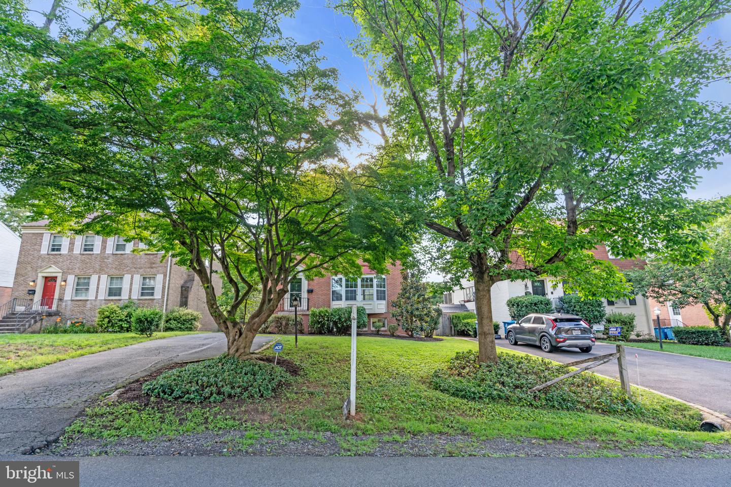 1218 KENSINGTON RD, MCLEAN, Virginia 22101, 4 Bedrooms Bedrooms, ,3 BathroomsBathrooms,Residential,For sale,1218 KENSINGTON RD,VAFX2255336 MLS # VAFX2255336