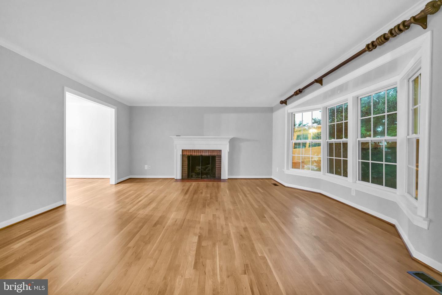 1218 KENSINGTON RD, MCLEAN, Virginia 22101, 4 Bedrooms Bedrooms, ,3 BathroomsBathrooms,Residential,For sale,1218 KENSINGTON RD,VAFX2255336 MLS # VAFX2255336