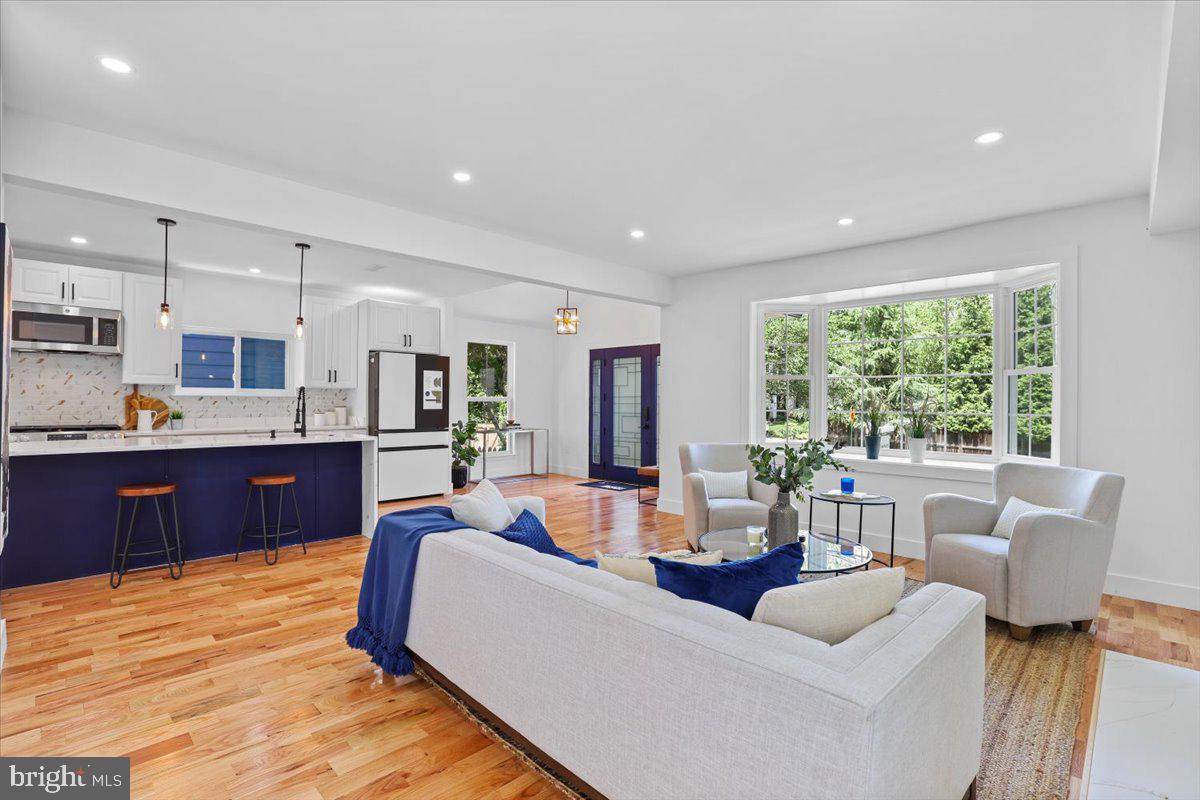 6219 WESTERN AVE NW, WASHINGTON, District Of Columbia 20015, 5 Bedrooms Bedrooms, ,3 BathroomsBathrooms,Residential,For sale,6219 WESTERN AVE NW,DCDC2210174 MLS # DCDC2210174