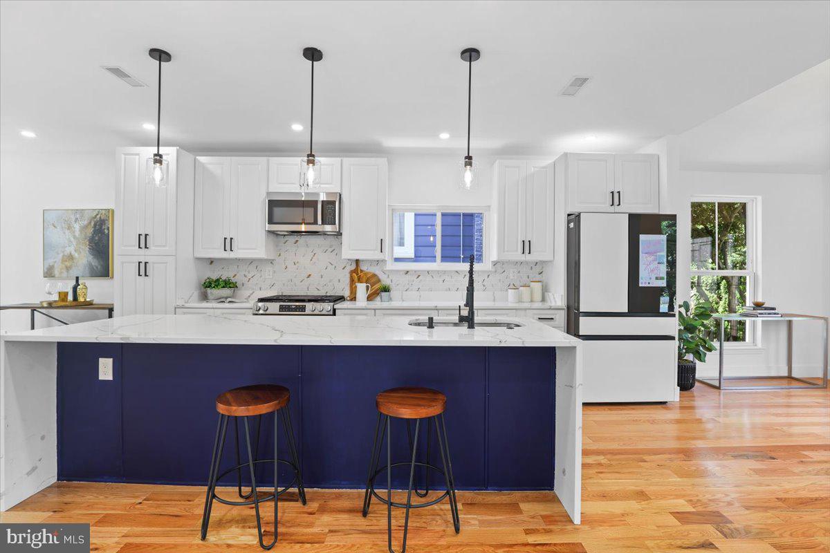 6219 WESTERN AVE NW, WASHINGTON, District Of Columbia 20015, 5 Bedrooms Bedrooms, ,3 BathroomsBathrooms,Residential,For sale,6219 WESTERN AVE NW,DCDC2210174 MLS # DCDC2210174
