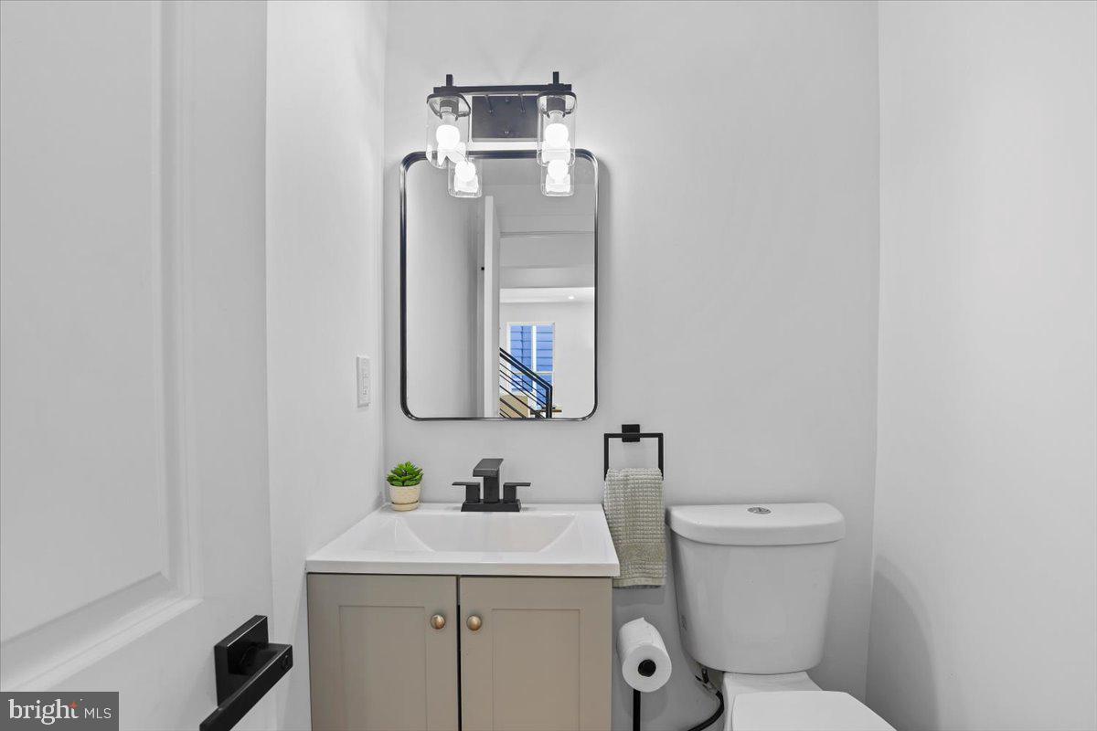 6219 WESTERN AVE NW, WASHINGTON, District Of Columbia 20015, 5 Bedrooms Bedrooms, ,3 BathroomsBathrooms,Residential,For sale,6219 WESTERN AVE NW,DCDC2210174 MLS # DCDC2210174