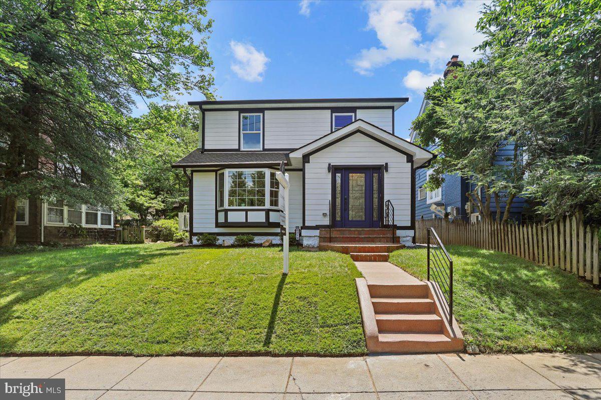 6219 WESTERN AVE NW, WASHINGTON, District Of Columbia 20015, 5 Bedrooms Bedrooms, ,3 BathroomsBathrooms,Residential,For sale,6219 WESTERN AVE NW,DCDC2210174 MLS # DCDC2210174