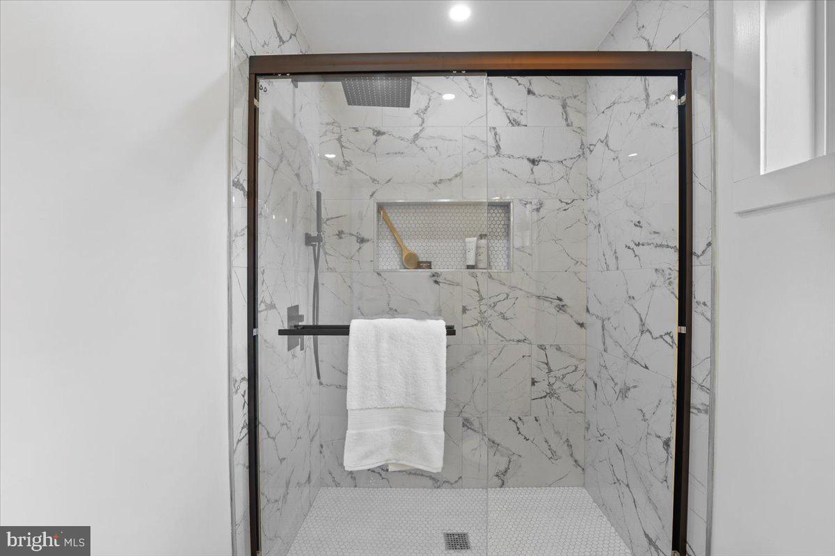 6219 WESTERN AVE NW, WASHINGTON, District Of Columbia 20015, 5 Bedrooms Bedrooms, ,3 BathroomsBathrooms,Residential,For sale,6219 WESTERN AVE NW,DCDC2210174 MLS # DCDC2210174