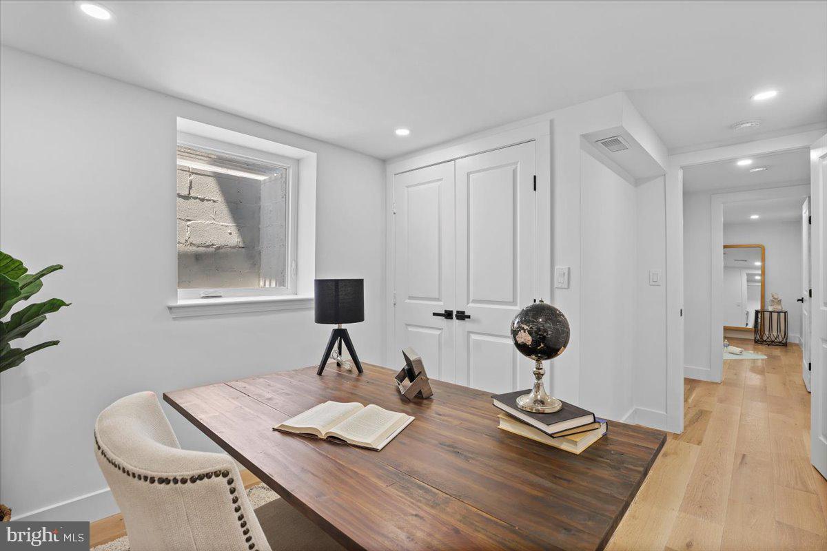 6219 WESTERN AVE NW, WASHINGTON, District Of Columbia 20015, 5 Bedrooms Bedrooms, ,3 BathroomsBathrooms,Residential,For sale,6219 WESTERN AVE NW,DCDC2210174 MLS # DCDC2210174