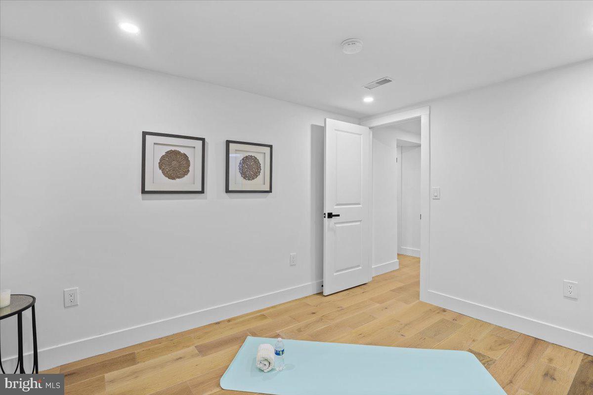 6219 WESTERN AVE NW, WASHINGTON, District Of Columbia 20015, 5 Bedrooms Bedrooms, ,3 BathroomsBathrooms,Residential,For sale,6219 WESTERN AVE NW,DCDC2210174 MLS # DCDC2210174