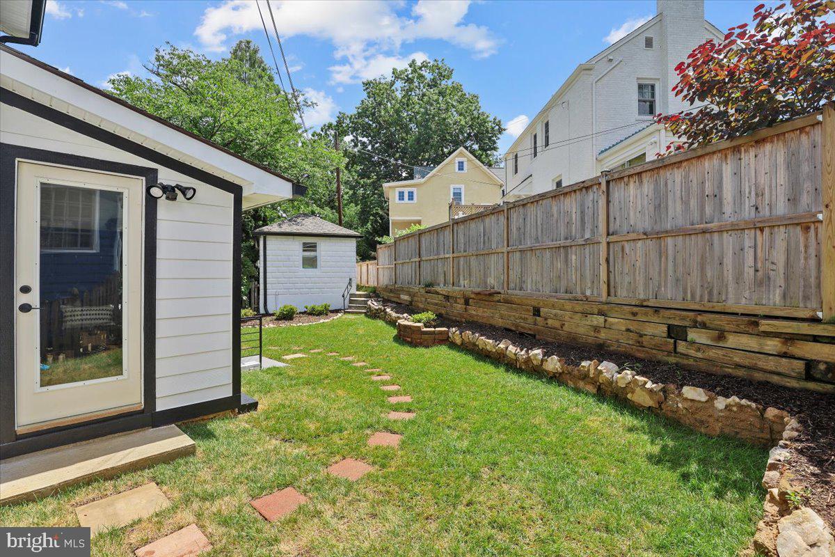 6219 WESTERN AVE NW, WASHINGTON, District Of Columbia 20015, 5 Bedrooms Bedrooms, ,3 BathroomsBathrooms,Residential,For sale,6219 WESTERN AVE NW,DCDC2210174 MLS # DCDC2210174