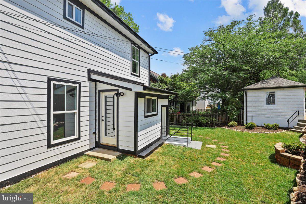 6219 WESTERN AVE NW, WASHINGTON, District Of Columbia 20015, 5 Bedrooms Bedrooms, ,3 BathroomsBathrooms,Residential,For sale,6219 WESTERN AVE NW,DCDC2210174 MLS # DCDC2210174