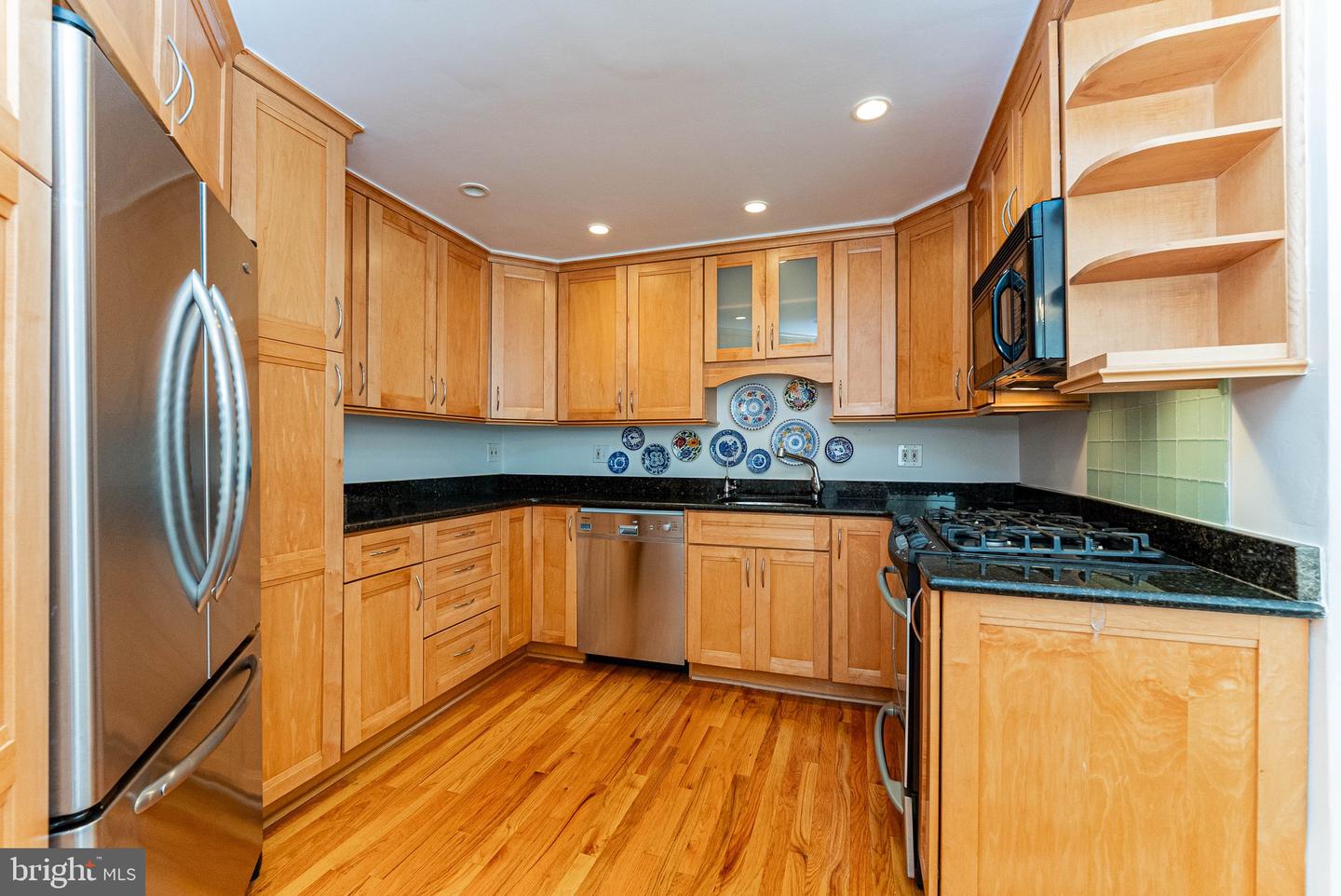 4701 CONNECTICUT AVE NW #405, WASHINGTON, District Of Columbia 20008, 2 Bedrooms Bedrooms, ,2 BathroomsBathrooms,Residential,For sale,4701 CONNECTICUT AVE NW #405,DCDC2210172 MLS # DCDC2210172