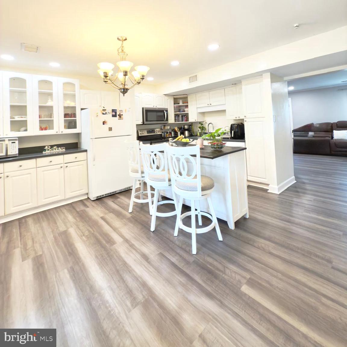 9913 HAMPTON RD, MANASSAS, Virginia 20110, 3 Bedrooms Bedrooms, ,1 BathroomBathrooms,Residential,For sale,9913 HAMPTON RD,VAMN2008678 MLS # VAMN2008678