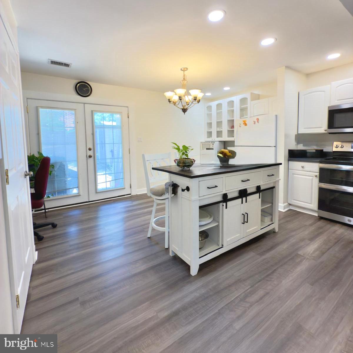 9913 HAMPTON RD, MANASSAS, Virginia 20110, 3 Bedrooms Bedrooms, ,1 BathroomBathrooms,Residential,For sale,9913 HAMPTON RD,VAMN2008678 MLS # VAMN2008678