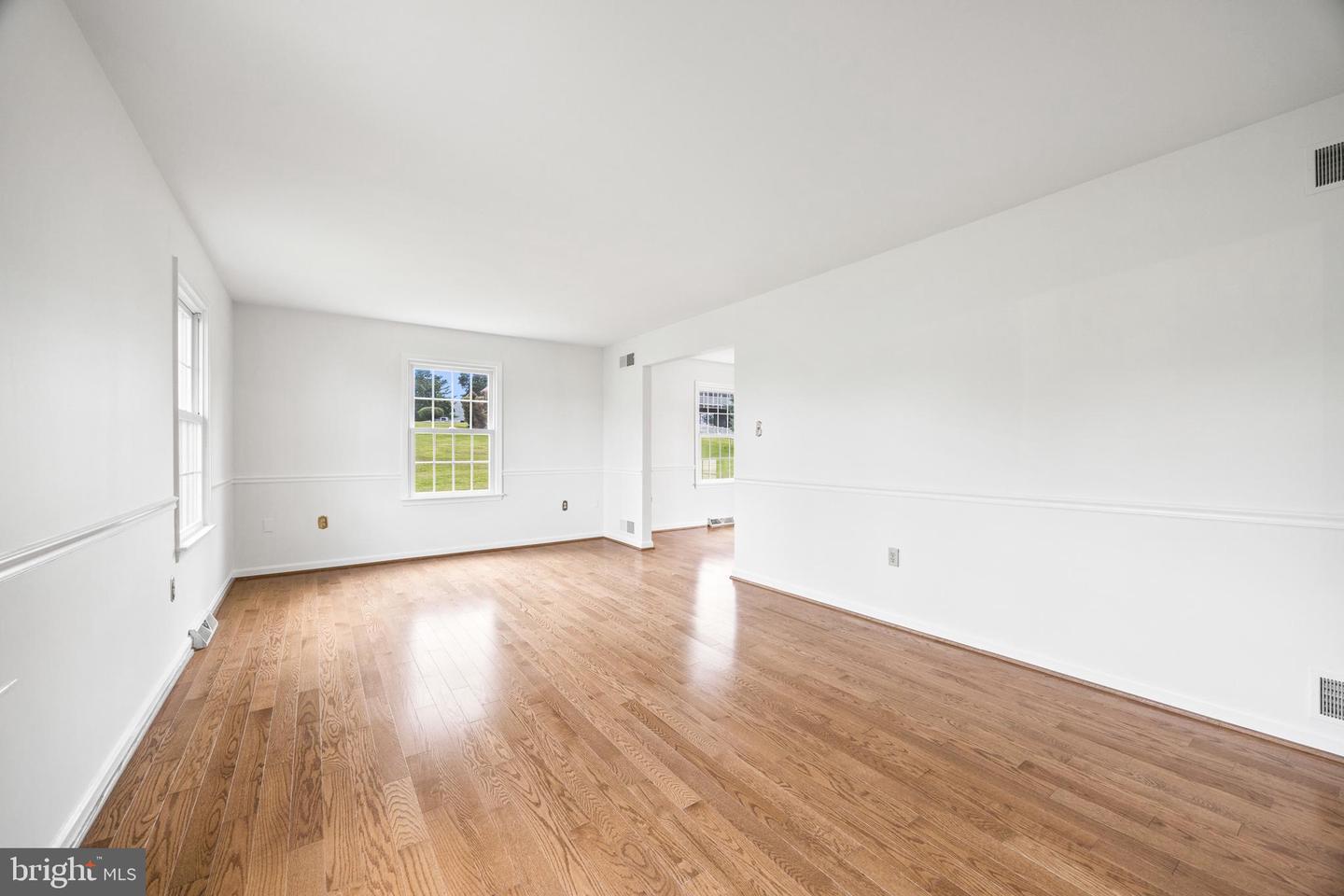 336 HOLLINGSWORTH RD, WOODSTOCK, Virginia 22664, 4 Bedrooms Bedrooms, ,2 BathroomsBathrooms,Residential,For sale,336 HOLLINGSWORTH RD,VASH2011980 MLS # VASH2011980