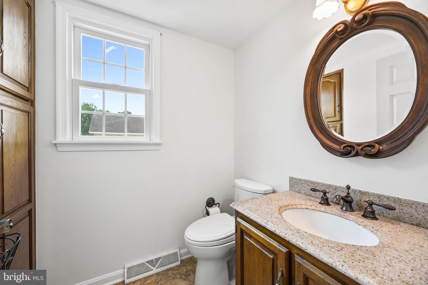 336 HOLLINGSWORTH RD, WOODSTOCK, Virginia 22664, 4 Bedrooms Bedrooms, ,2 BathroomsBathrooms,Residential,For sale,336 HOLLINGSWORTH RD,VASH2011980 MLS # VASH2011980