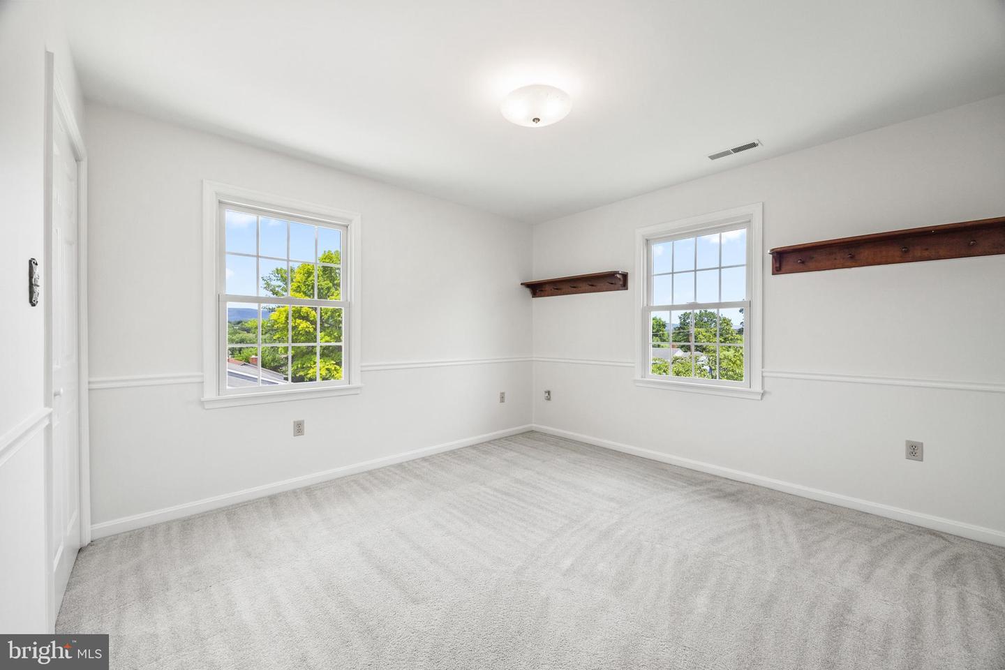 336 HOLLINGSWORTH RD, WOODSTOCK, Virginia 22664, 4 Bedrooms Bedrooms, ,2 BathroomsBathrooms,Residential,For sale,336 HOLLINGSWORTH RD,VASH2011980 MLS # VASH2011980