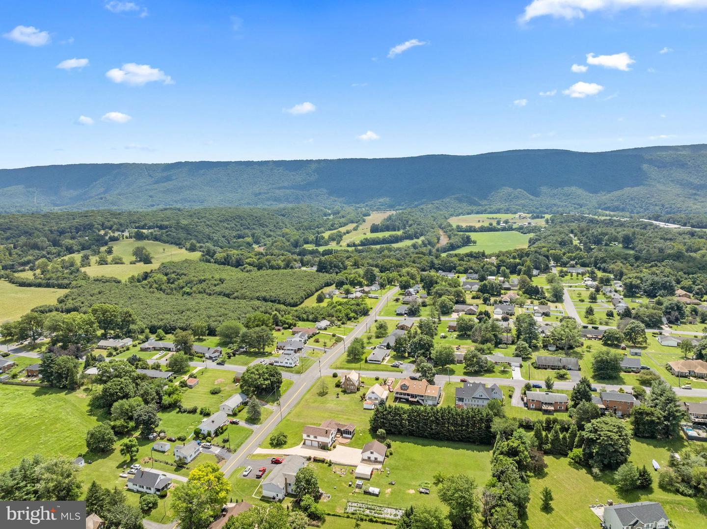 336 HOLLINGSWORTH RD, WOODSTOCK, Virginia 22664, 4 Bedrooms Bedrooms, ,2 BathroomsBathrooms,Residential,For sale,336 HOLLINGSWORTH RD,VASH2011980 MLS # VASH2011980