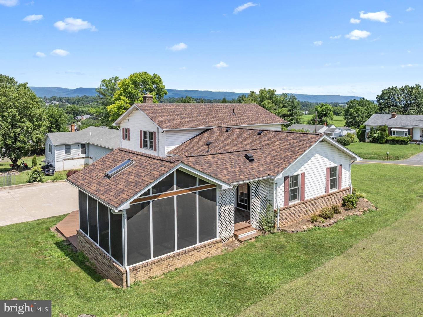 336 HOLLINGSWORTH RD, WOODSTOCK, Virginia 22664, 4 Bedrooms Bedrooms, ,2 BathroomsBathrooms,Residential,For sale,336 HOLLINGSWORTH RD,VASH2011980 MLS # VASH2011980