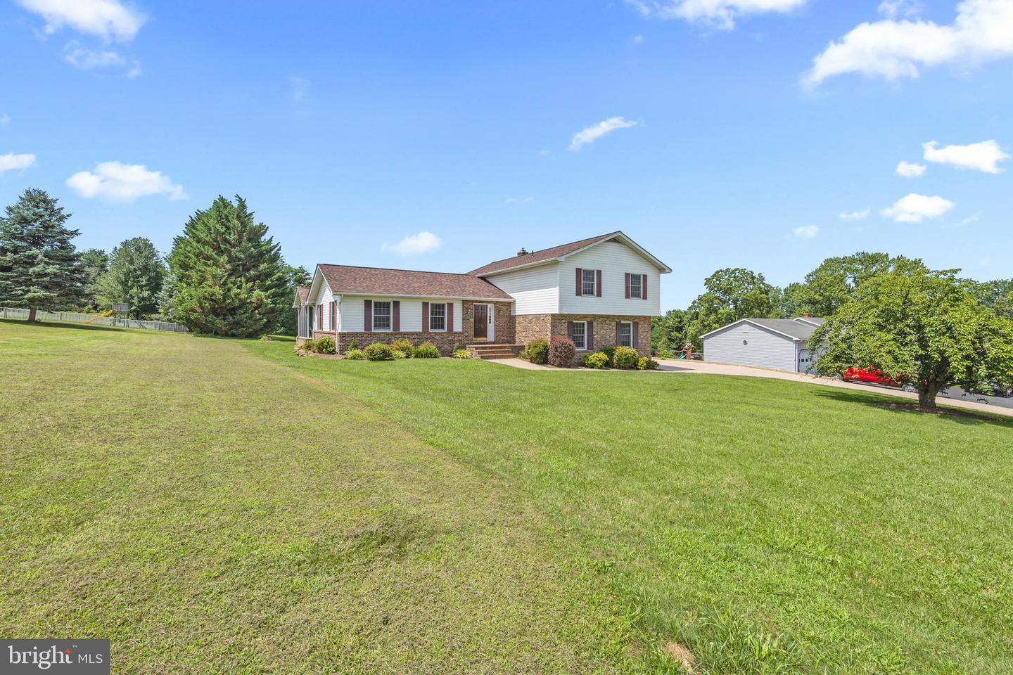 336 HOLLINGSWORTH RD, WOODSTOCK, Virginia 22664, 4 Bedrooms Bedrooms, ,2 BathroomsBathrooms,Residential,For sale,336 HOLLINGSWORTH RD,VASH2011980 MLS # VASH2011980