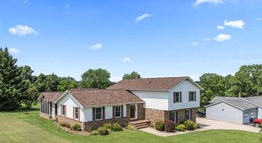 336 HOLLINGSWORTH RD, WOODSTOCK, Virginia 22664, 4 Bedrooms Bedrooms, ,2 BathroomsBathrooms,Residential,For sale,336 HOLLINGSWORTH RD,VASH2011980 MLS # VASH2011980
