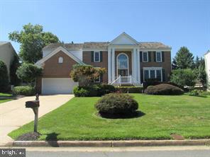 5802 HAMPTON FOREST WAY, FAIRFAX, Virginia 22030, 4 Bedrooms Bedrooms, ,4 BathroomsBathrooms,Residential,For sale,5802 HAMPTON FOREST WAY,VAFX2255354 MLS # VAFX2255354