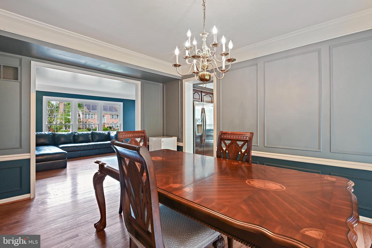 5802 HAMPTON FOREST WAY, FAIRFAX, Virginia 22030, 4 Bedrooms Bedrooms, ,4 BathroomsBathrooms,Residential,For sale,5802 HAMPTON FOREST WAY,VAFX2255354 MLS # VAFX2255354