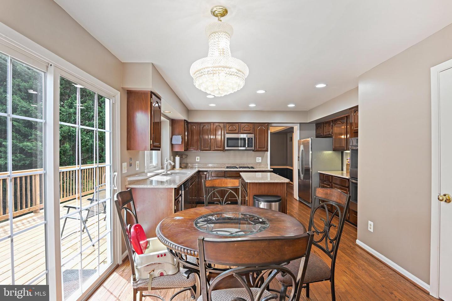 5802 HAMPTON FOREST WAY, FAIRFAX, Virginia 22030, 4 Bedrooms Bedrooms, ,4 BathroomsBathrooms,Residential,For sale,5802 HAMPTON FOREST WAY,VAFX2255354 MLS # VAFX2255354