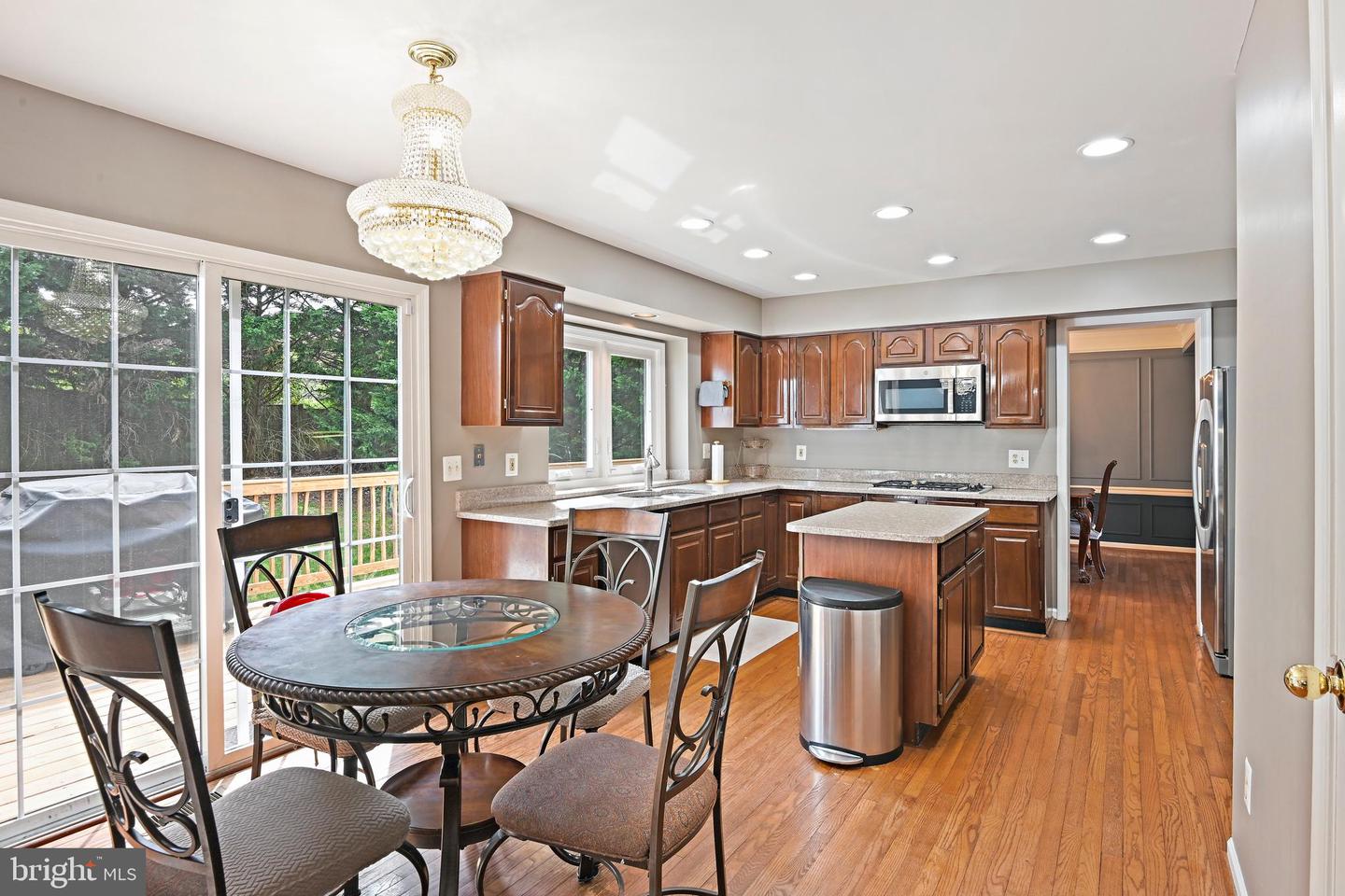 5802 HAMPTON FOREST WAY, FAIRFAX, Virginia 22030, 4 Bedrooms Bedrooms, ,4 BathroomsBathrooms,Residential,For sale,5802 HAMPTON FOREST WAY,VAFX2255354 MLS # VAFX2255354