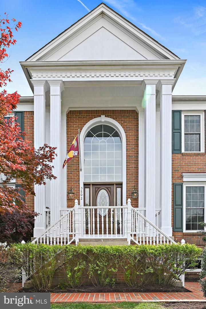 5802 HAMPTON FOREST WAY, FAIRFAX, Virginia 22030, 4 Bedrooms Bedrooms, ,4 BathroomsBathrooms,Residential,For sale,5802 HAMPTON FOREST WAY,VAFX2255354 MLS # VAFX2255354