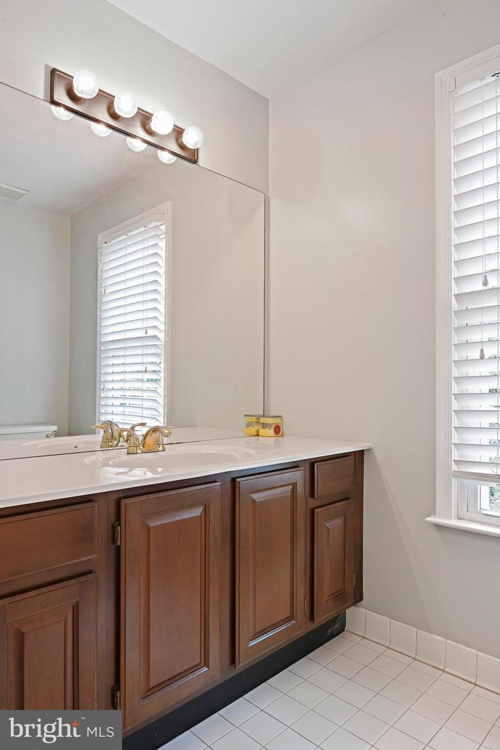 5802 HAMPTON FOREST WAY, FAIRFAX, Virginia 22030, 4 Bedrooms Bedrooms, ,4 BathroomsBathrooms,Residential,For sale,5802 HAMPTON FOREST WAY,VAFX2255354 MLS # VAFX2255354