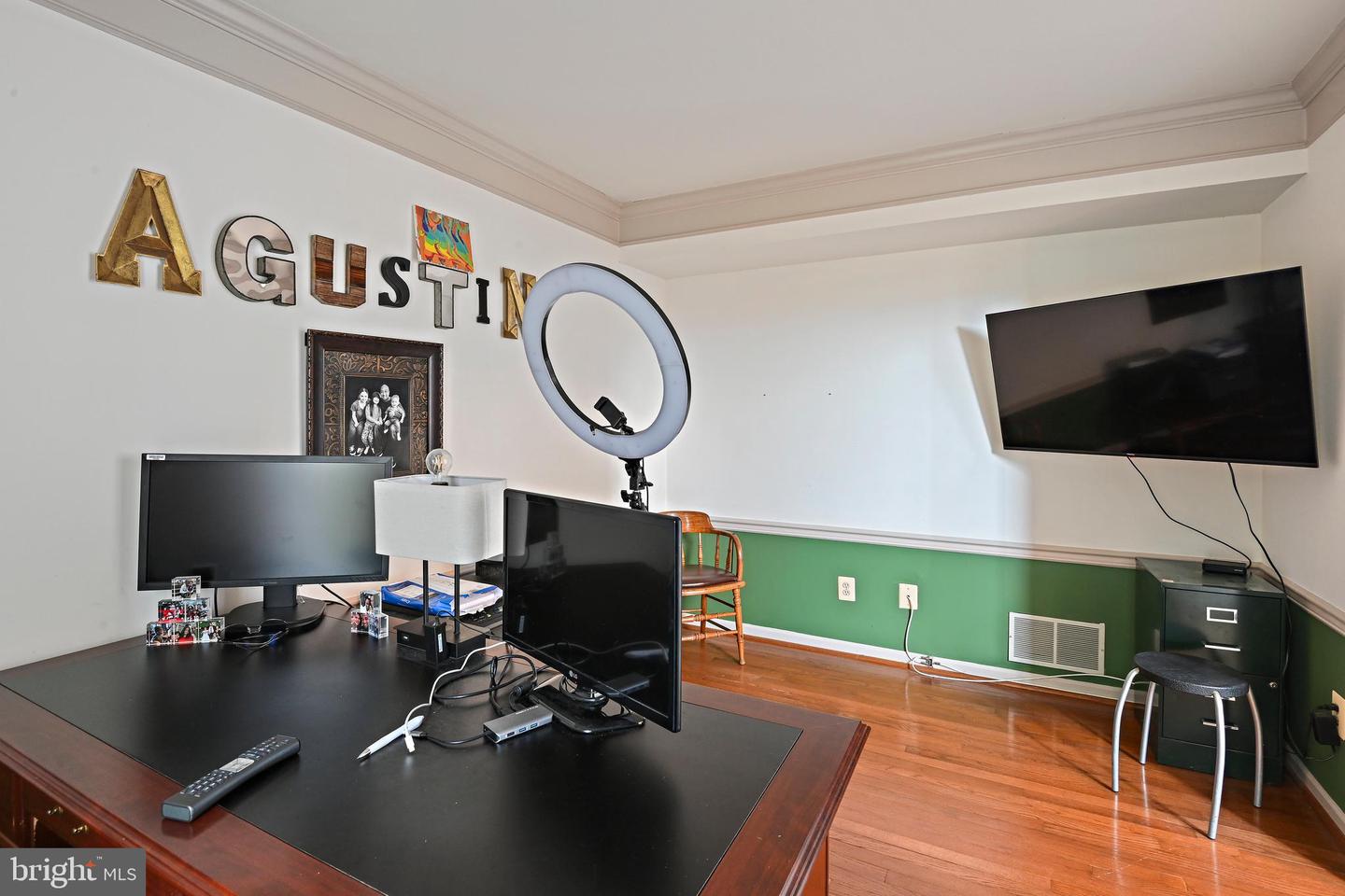 5802 HAMPTON FOREST WAY, FAIRFAX, Virginia 22030, 4 Bedrooms Bedrooms, ,4 BathroomsBathrooms,Residential,For sale,5802 HAMPTON FOREST WAY,VAFX2255354 MLS # VAFX2255354