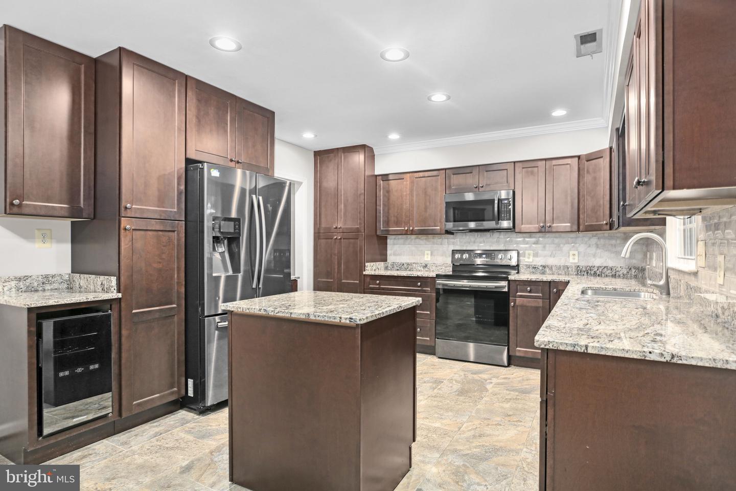 2409 HARPOON DR, STAFFORD, Virginia 22554, 5 Bedrooms Bedrooms, ,5 BathroomsBathrooms,Residential,For sale,2409 HARPOON DR,VAST2040806 MLS # VAST2040806