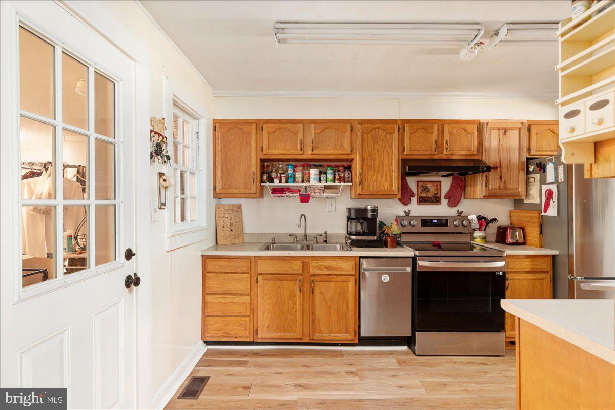 1301 ADAMS AVE, FRONT ROYAL, Virginia 22630, 3 Bedrooms Bedrooms, ,2 BathroomsBathrooms,Residential,For sale,1301 ADAMS AVE,VAWR2011686 MLS # VAWR2011686