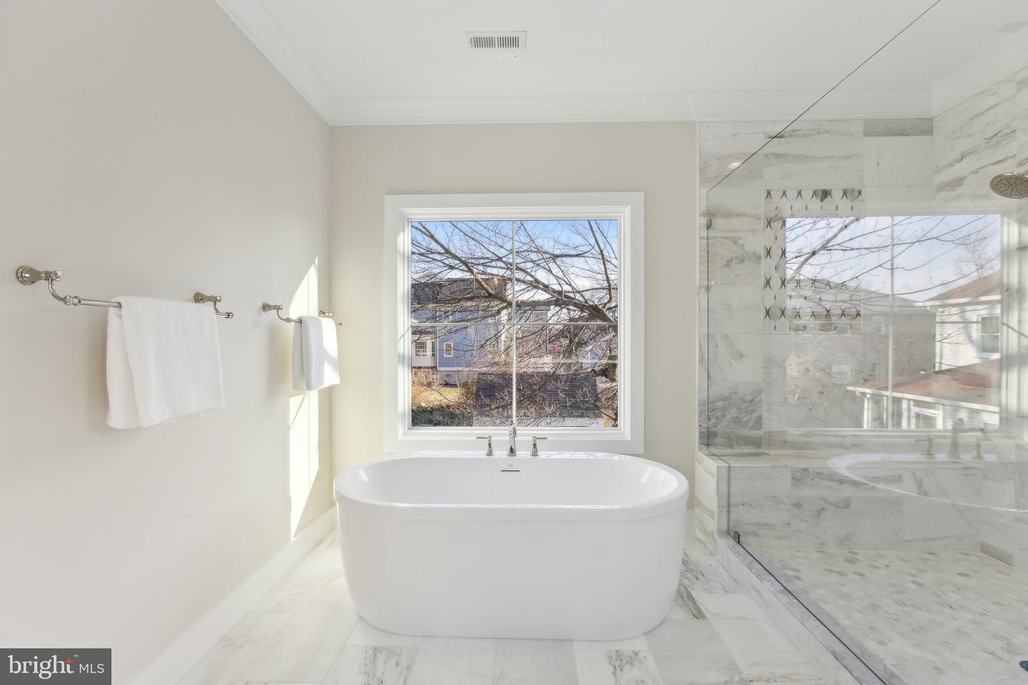2150 N STAFFORD ST, ARLINGTON, Virginia 22207, 7 Bedrooms Bedrooms, ,8 BathroomsBathrooms,Residential,For sale,2150 N STAFFORD ST,VAAR2060704 MLS # VAAR2060704