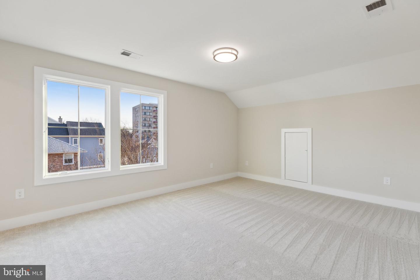 2150 N STAFFORD ST, ARLINGTON, Virginia 22207, 7 Bedrooms Bedrooms, ,8 BathroomsBathrooms,Residential,For sale,2150 N STAFFORD ST,VAAR2060704 MLS # VAAR2060704