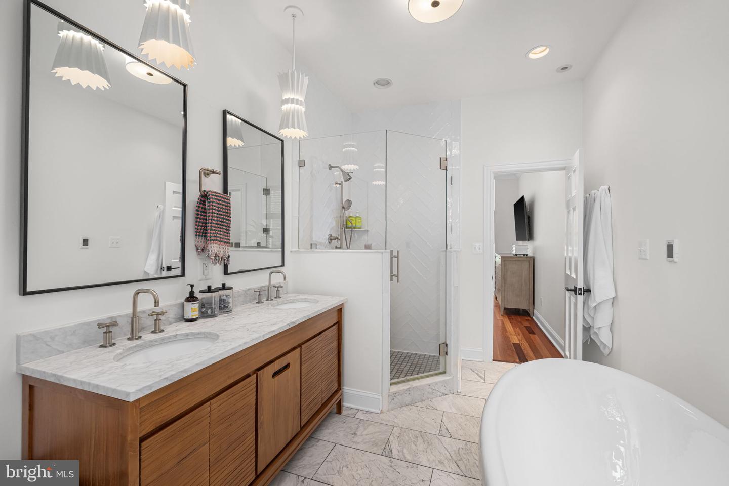 58 S ST NW, WASHINGTON, District Of Columbia 20001, 3 Bedrooms Bedrooms, ,2 BathroomsBathrooms,Residential,For sale,58 S ST NW,DCDC2210330 MLS # DCDC2210330