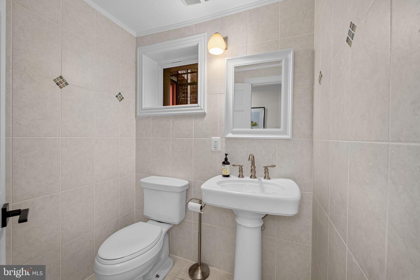 58 S ST NW, WASHINGTON, District Of Columbia 20001, 3 Bedrooms Bedrooms, ,2 BathroomsBathrooms,Residential,For sale,58 S ST NW,DCDC2210330 MLS # DCDC2210330