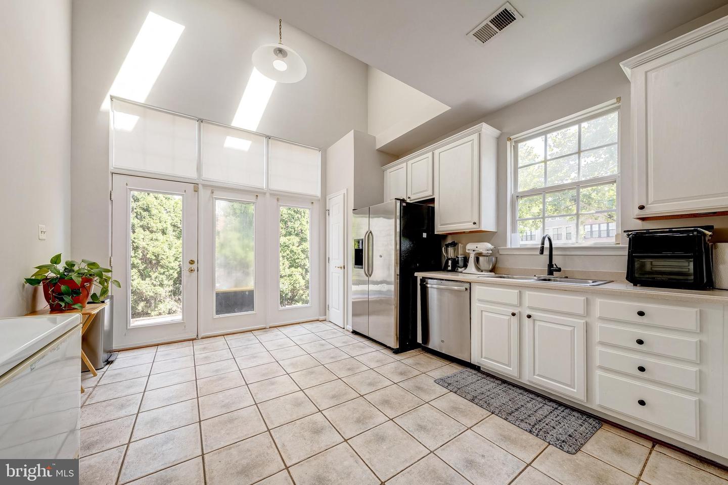13765 FLEET ST, WOODBRIDGE, Virginia 22191, 4 Bedrooms Bedrooms, ,3 BathroomsBathrooms,Residential,For sale,13765 FLEET ST,VAPW2099208 MLS # VAPW2099208