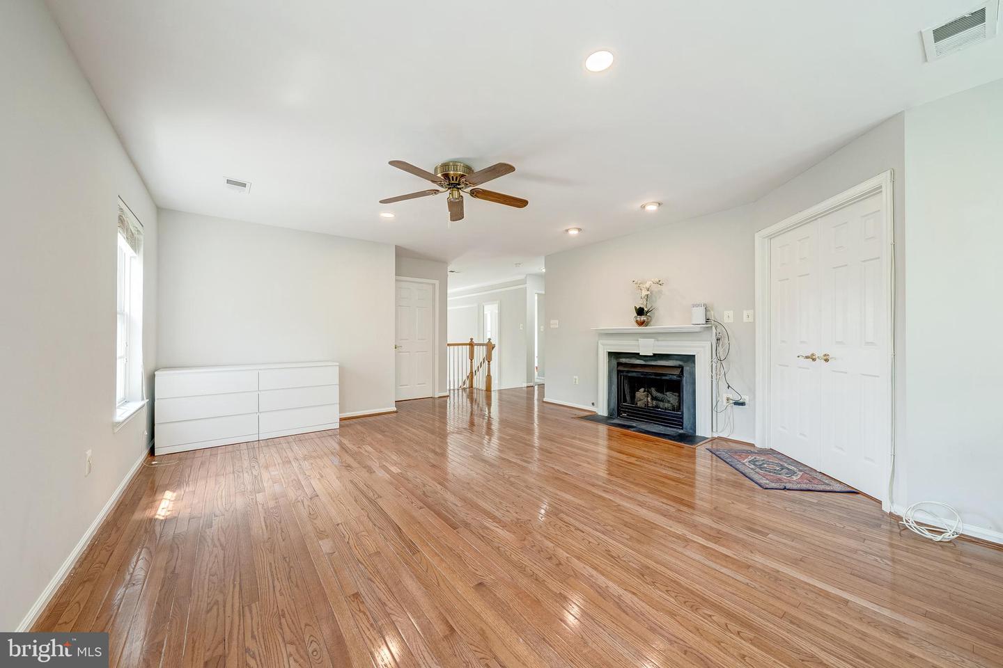 13765 FLEET ST, WOODBRIDGE, Virginia 22191, 4 Bedrooms Bedrooms, ,3 BathroomsBathrooms,Residential,For sale,13765 FLEET ST,VAPW2099208 MLS # VAPW2099208