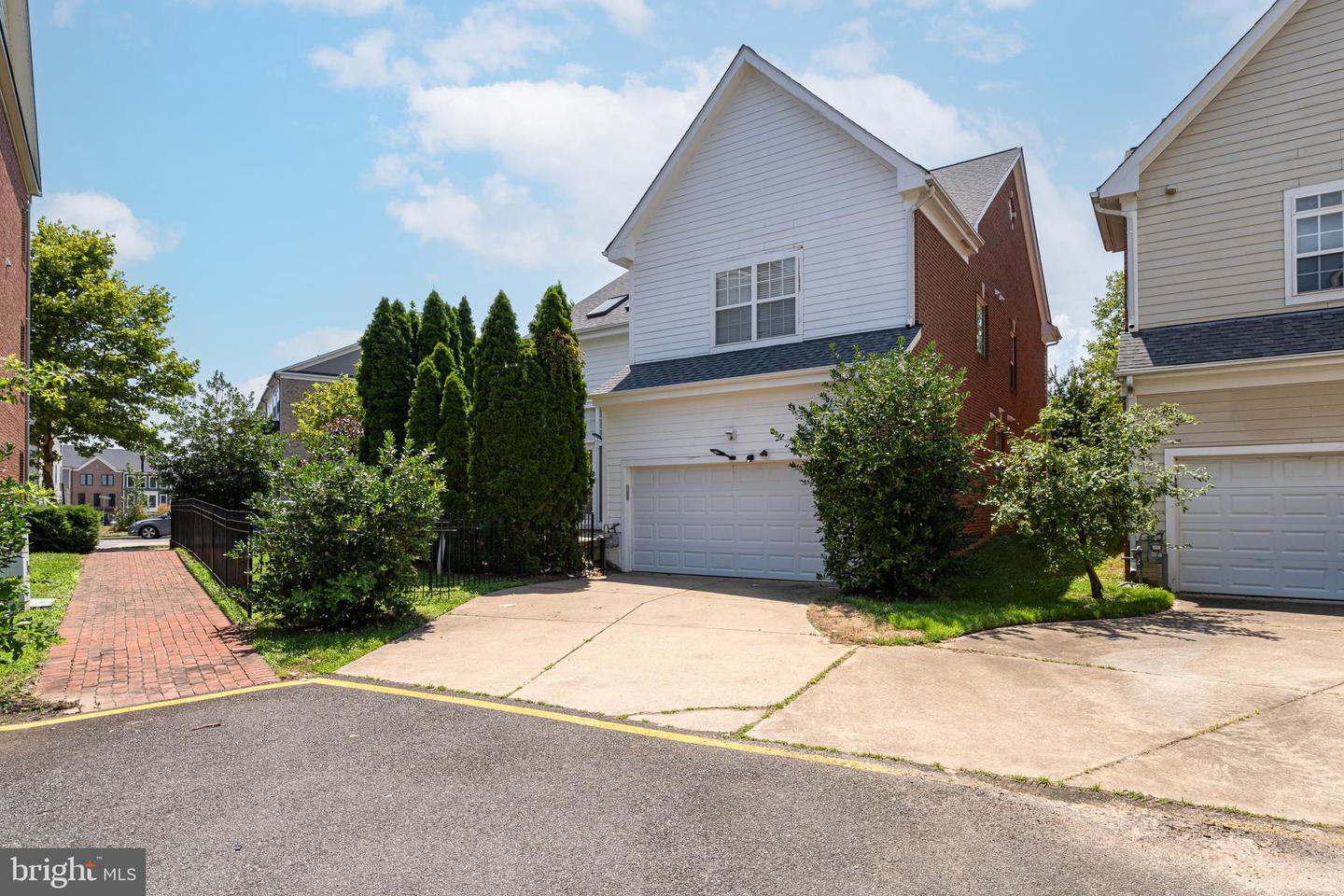13765 FLEET ST, WOODBRIDGE, Virginia 22191, 4 Bedrooms Bedrooms, ,3 BathroomsBathrooms,Residential,For sale,13765 FLEET ST,VAPW2099208 MLS # VAPW2099208