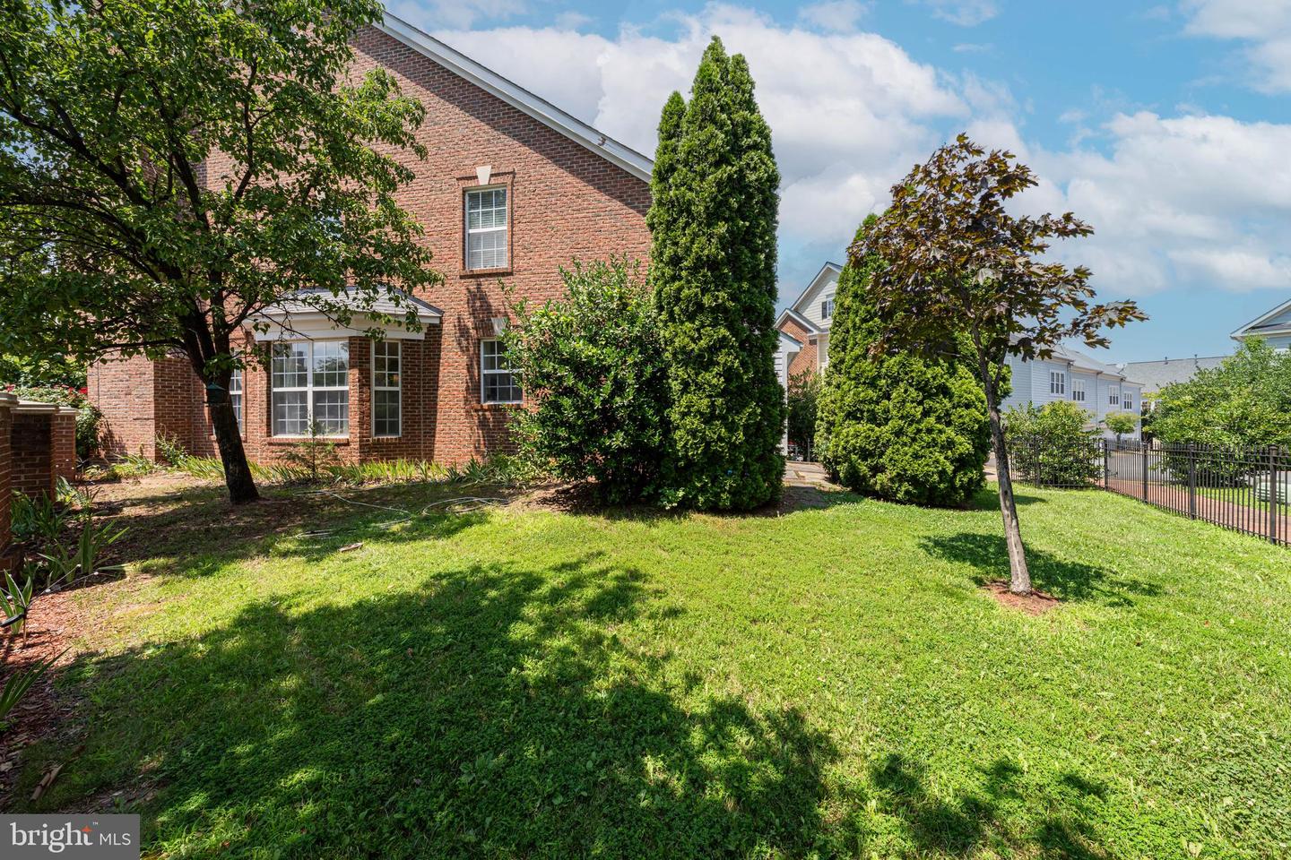 13765 FLEET ST, WOODBRIDGE, Virginia 22191, 4 Bedrooms Bedrooms, ,3 BathroomsBathrooms,Residential,For sale,13765 FLEET ST,VAPW2099208 MLS # VAPW2099208