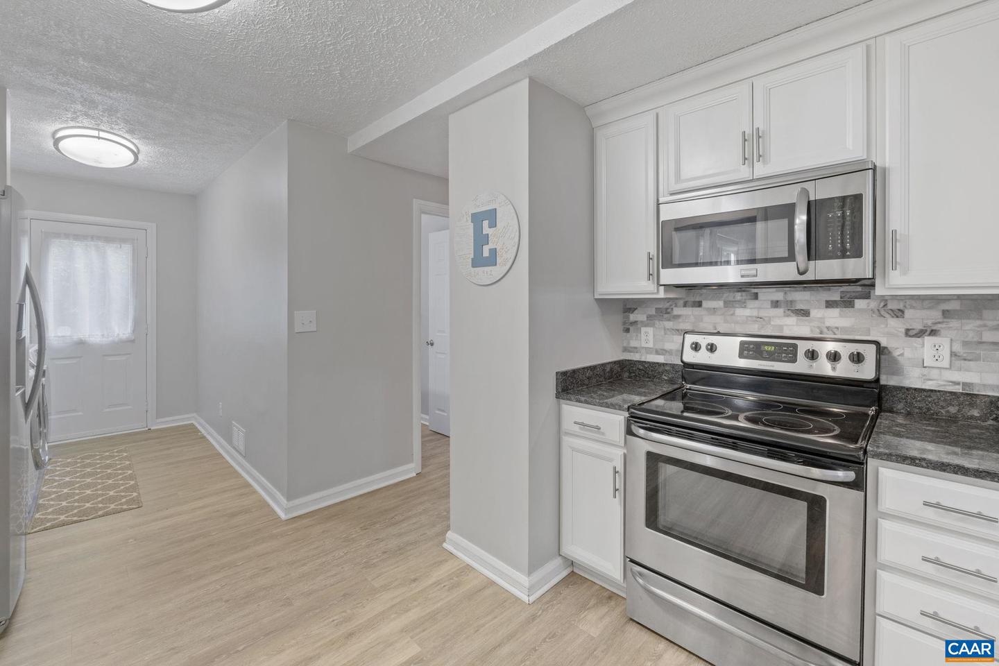 26 WOODLAWN DR, PALMYRA, Virginia 22963, 3 Bedrooms Bedrooms, ,2 BathroomsBathrooms,Residential,For sale,26 WOODLAWN DR,666643 MLS # 666643