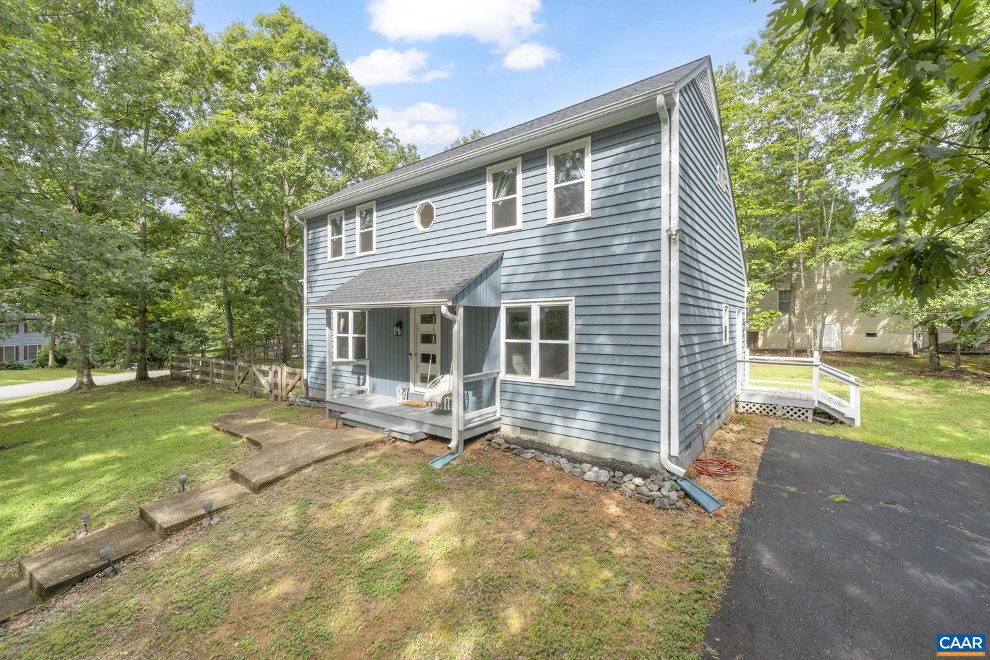 26 WOODLAWN DR, PALMYRA, Virginia 22963, 3 Bedrooms Bedrooms, ,2 BathroomsBathrooms,Residential,For sale,26 WOODLAWN DR,666643 MLS # 666643
