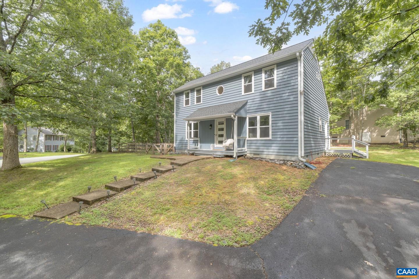 26 WOODLAWN DR, PALMYRA, Virginia 22963, 3 Bedrooms Bedrooms, ,2 BathroomsBathrooms,Residential,For sale,26 WOODLAWN DR,666643 MLS # 666643