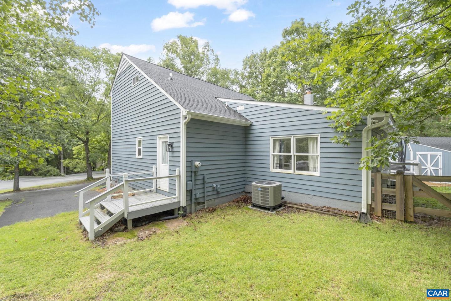 26 WOODLAWN DR, PALMYRA, Virginia 22963, 3 Bedrooms Bedrooms, ,2 BathroomsBathrooms,Residential,For sale,26 WOODLAWN DR,666643 MLS # 666643