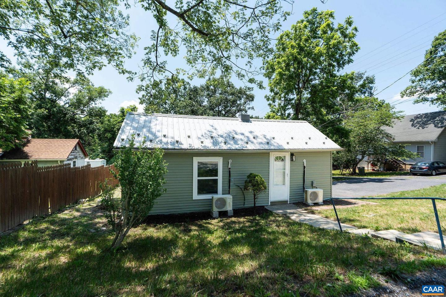 1805 SHENANDOAH AVE, WAYNESBORO, Virginia 22980, 3 Bedrooms Bedrooms, ,2 BathroomsBathrooms,Residential,For sale,1805 SHENANDOAH AVE,666666 MLS # 666666