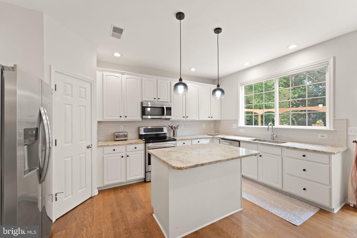 20642 LEWINS CT, STERLING, Virginia 20165, 5 Bedrooms Bedrooms, ,3 BathroomsBathrooms,Residential,For sale,20642 LEWINS CT,VALO2102088 MLS # VALO2102088