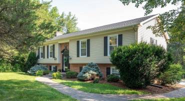 464 WOODLANDS RD, CHARLOTTESVILLE, Virginia 22901, 4 Bedrooms Bedrooms, ,3 BathroomsBathrooms,Residential,For sale,464 WOODLANDS RD,666672 MLS # 666672