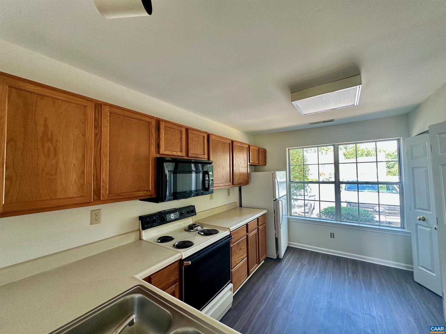 1375 LE PARC TER, CHARLOTTESVILLE, Virginia 22901, 2 Bedrooms Bedrooms, ,2 BathroomsBathrooms,Residential,For sale,1375 LE PARC TER,666736 MLS # 666736